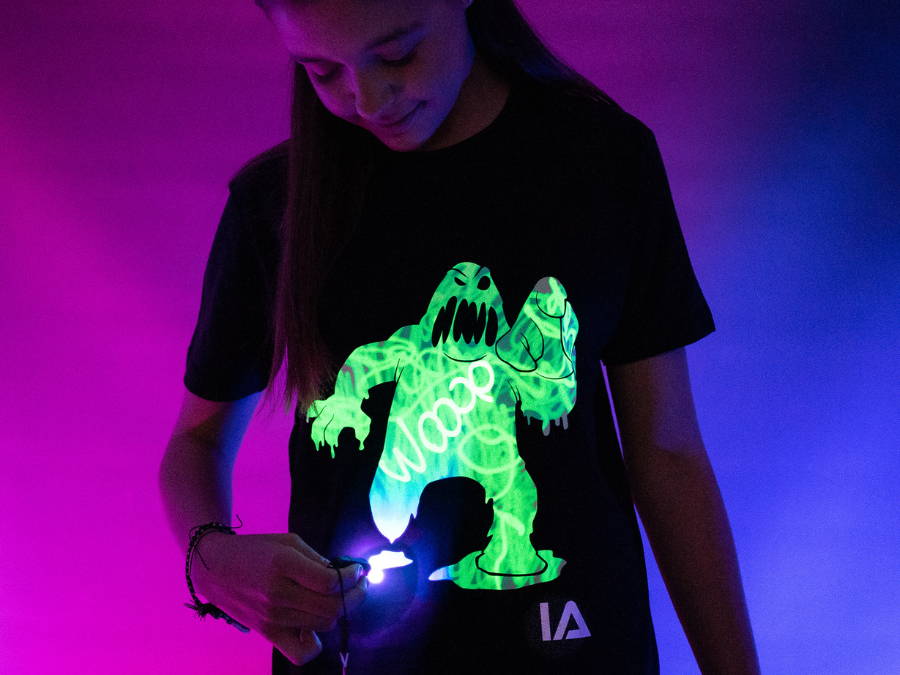 Skull & Cross Bones Interactive Glow T-Shirt | Illuminated Apparel